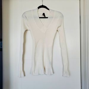 Cream Pull over v-neck sweater LIKE NEW!!!
